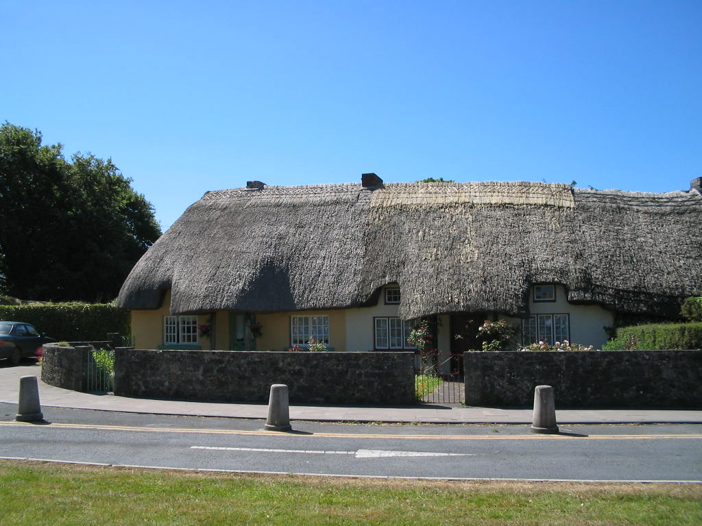 Thatched Cottages in Adare.JPG